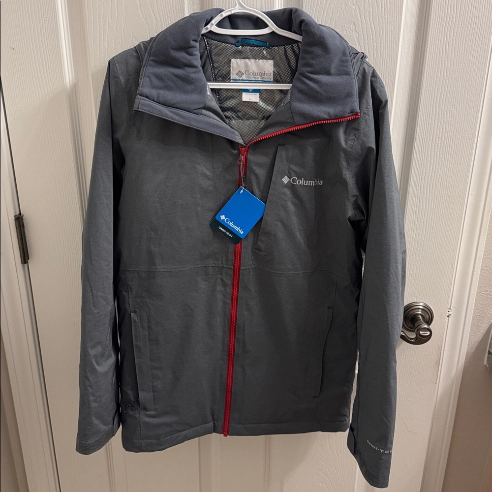 🆕Columbia Charcoal Jacket with Crimson Zipper